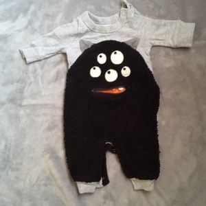 🎉Host Pick 🎉Baby Gap little monster